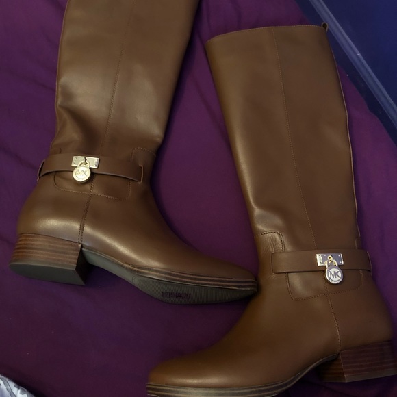 Brown heeled boots - Picture 1 of 1